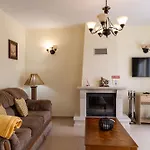 Casa Martins By Pontanegraazores Сasa de vacaciones *